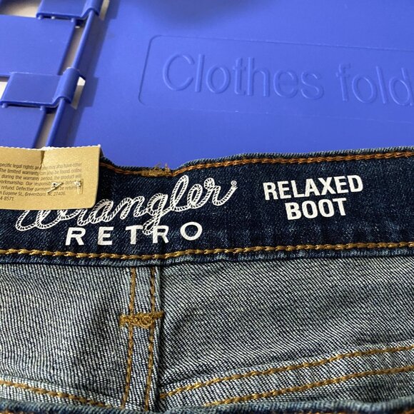 Wrangler Retro  Relaxed Boot Cut Jeans Mens 42x34 Blue Dark Faded Wash New NWT - Picture 9 of 13